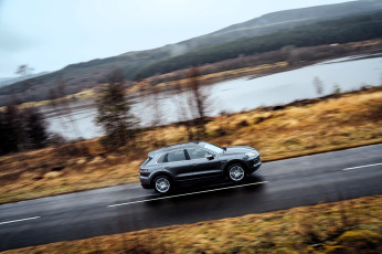 Картинка porsche+cayenne автомобили porsche черный скорость дорога река природа