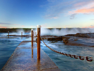 Картинка природа побережье волнолом море цепи шторм