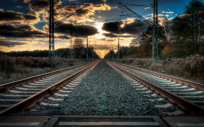 Обои картинки фото разное, транспортные средства и магистрали, опоры, шпалы, рельсы
