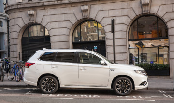 Картинка автомобили mitsubishi outlander phev uk-spec 2015г