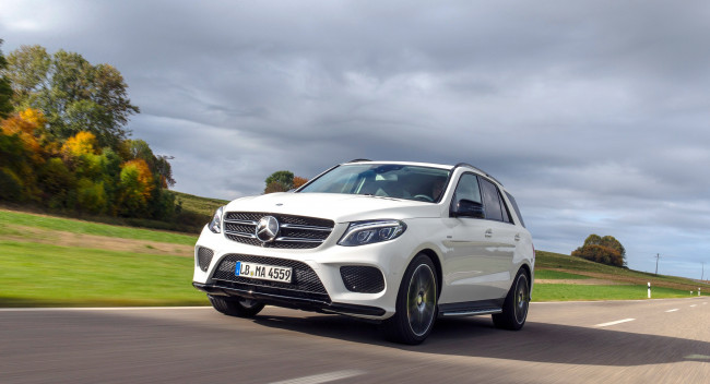 Обои картинки фото автомобили, mercedes-benz, светлый, 2015г, w166, 4matic, amg, gle, 450