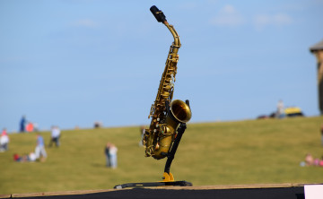 Картинка музыка -музыкальные+инструменты саксофон