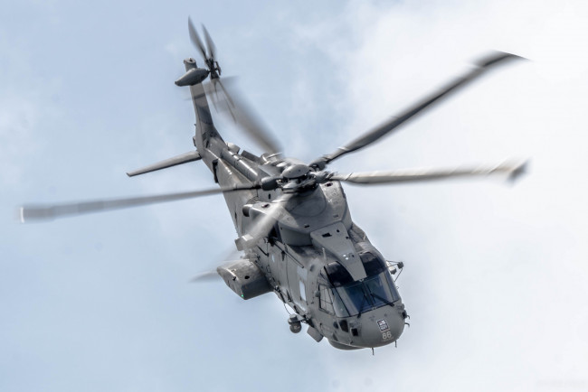 Обои картинки фото agustawestland eh-101 merlin, авиация, вертолёты, вертушка