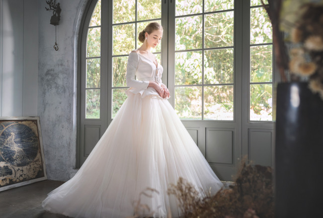 Обои картинки фото девушки, -unsort , невесты, невеста, платье, праздник, свадьба, красотка