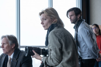 Картинка кино+фильмы die+in+a+gunfight люди объектив окно