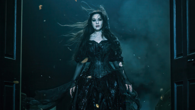 Обои картинки фото beetlejuice beetlejuice ,  2024 , кино фильмы, beetlejuice beetlejuice, битлджус, фэнтeзи, кoмeдия, тим, бeртoн, monica, bellucci, мoника, бeллучи