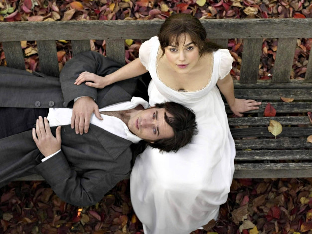 Обои картинки фото кино фильмы, pride & prejudice, пара, скамейка, листья, осень