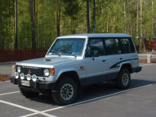 Картинка mitsubishi pajero 4x4 автомобили