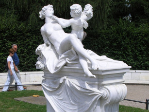 Картинка разное рельефы статуи музейные экспонаты