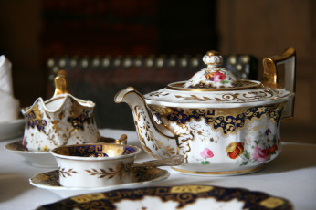 Картинка разное посуда столовые приборы кухонная утварь чайник чашка роспись фарфор