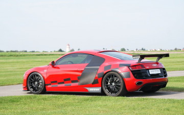 Картинка автомобили audi трасса газон r8