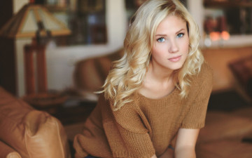 Картинка Berit+Birkeland девушки   свитер