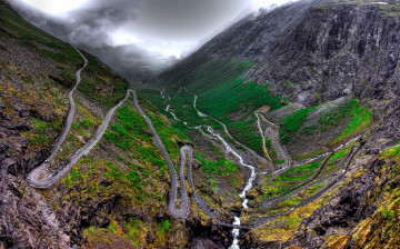 Картинка природа дороги горы ущелье леса тучи серпантин