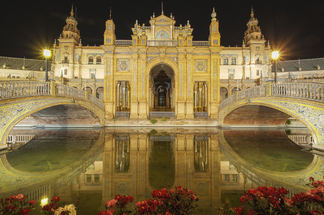 Обои картинки фото plaza, de, espana, seville, spain, города, севилья, испания, andalusia, площадь, испании, андалусия, испаня, река, мосты, отражение