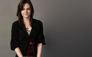 Картинка девушки kristen+stewart кристен стюарт крест улыбка актриса