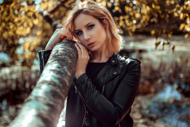 Обои картинки фото девушки, -unsort , брюнетки,  шатенки, взгляд, лицо