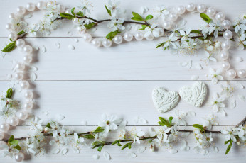 Картинка цветы цветущие+деревья+ +кустарники сердечки бусы