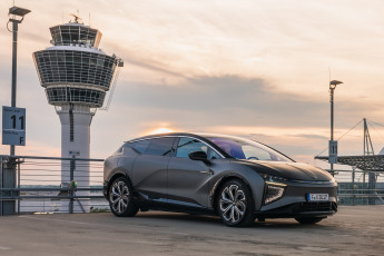 Картинка автомобили hiphi