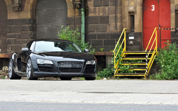 Картинка автомобили audi черный дом лестница