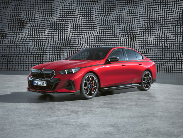 Обои картинки фото bmw i5 m60 xdrive m performance parts 2023, автомобили, bmw, i5, m60, xdrive, m, performance, parts, красный, новинки, авто