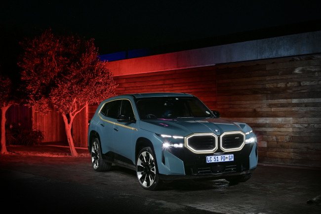 Обои картинки фото bmw xm performance plug-in hybrid 2023, автомобили, bmw, xm, performance, suv, plug, in, hybrid, кроссовер, новая, модель, бмв
