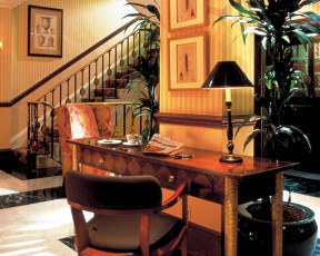 Картинка интерьер холлы лестницы корридоры