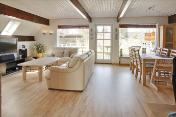 Картинка интерьер другое комната диван