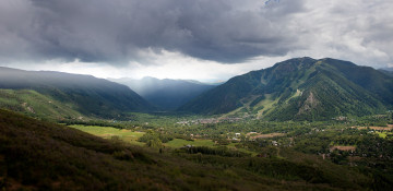 Картинка природа горы панорама строения долина леса