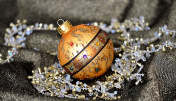 Картинка праздничные шарики золотой