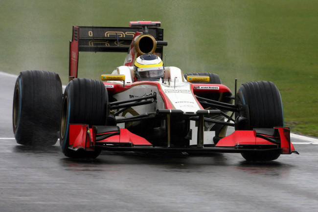 Обои картинки фото pedro, de, la, rosa, hrt, спорт, формула, болид, гонка, чемпионат, 1