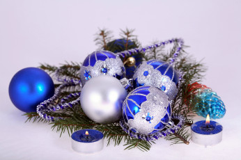 Картинка праздничные шарики свечи ветка