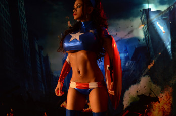 Картинка девушки armie+flores брюнетка девушка flores armie field косплей щит форма captain поза волосы cosplay тело фигура грудь губы