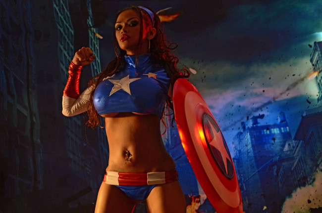 Обои картинки фото девушки, armie flores, косплей, flores, captain, тело, щит, форма, поза, волосы, губы, armie, field, грудь, брюнетка, девушка, cosplay, фигура