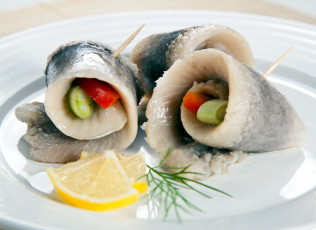 Картинка еда рыбные+блюда +с+морепродуктами селедка закуска укроп лимон