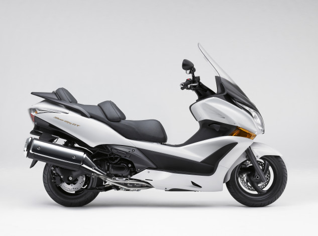 Обои картинки фото мотоциклы, мотороллеры, honda