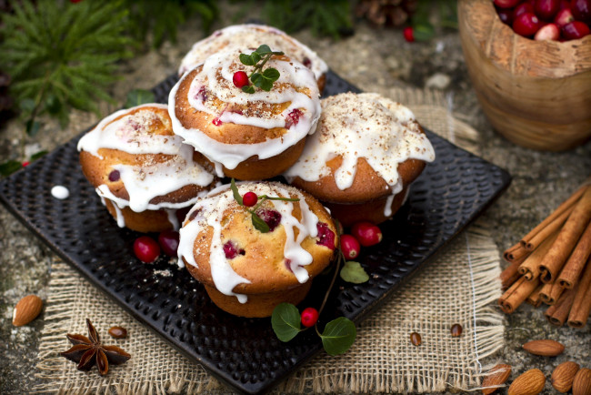 Обои картинки фото еда, пирожные,  кексы,  печенье, клюква, кексы
