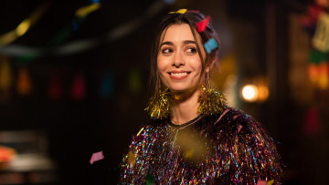 Картинка cristin+milioti девушки -+брюнетки +шатенки cristin milioti украшения мишура