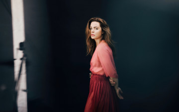 Картинка девушки melissa+george melissa george блузка юбка