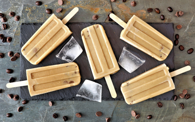 Обои картинки фото еда, мороженое,  десерты, кофейное, лед