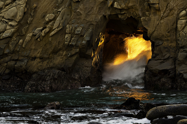 Обои картинки фото природа, побережье, скала, океан, солнце