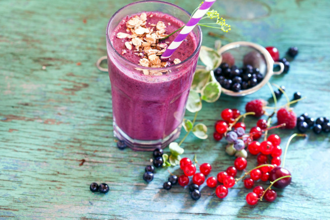 Обои картинки фото еда, напитки, смузи, ягоды