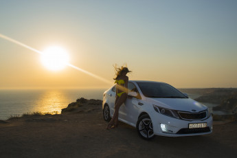 Картинка автомобили -авто+с+девушками kia rio