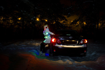 Картинка автомобили -авто+с+девушками toyota corolla