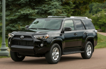 Картинка toyota+4runner+sr5+2013 автомобили toyota 4runner sr5 2013 чёрный