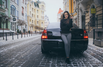 Картинка автомобили -авто+с+девушками boss 300c chrysler