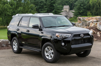 Картинка toyota+4runner+sr5+2013 автомобили toyota 4runner sr5 2013 чёрный