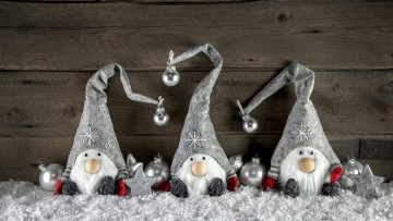 Картинка праздничные фигурки гномы