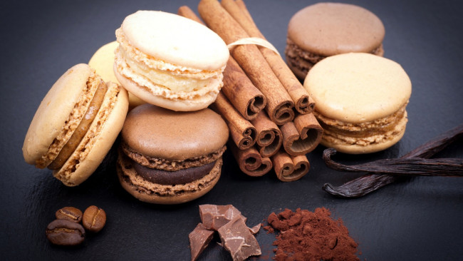 Обои картинки фото еда, макаруны, шоколад, корица, печенье, лакомство