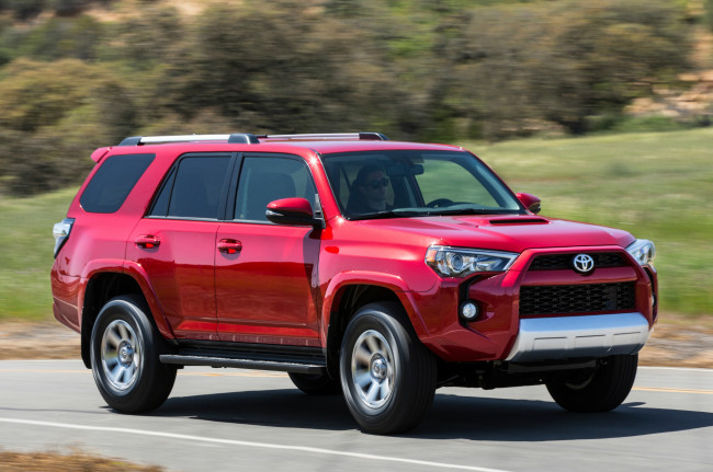 Обои картинки фото toyota 4runner trail 2013, автомобили, toyota, 2013, trail, 4runner, red