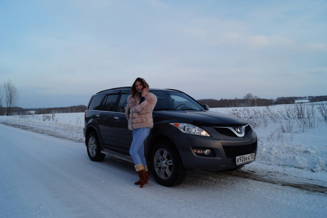 Обои картинки фото автомобили, -авто с девушками, зима